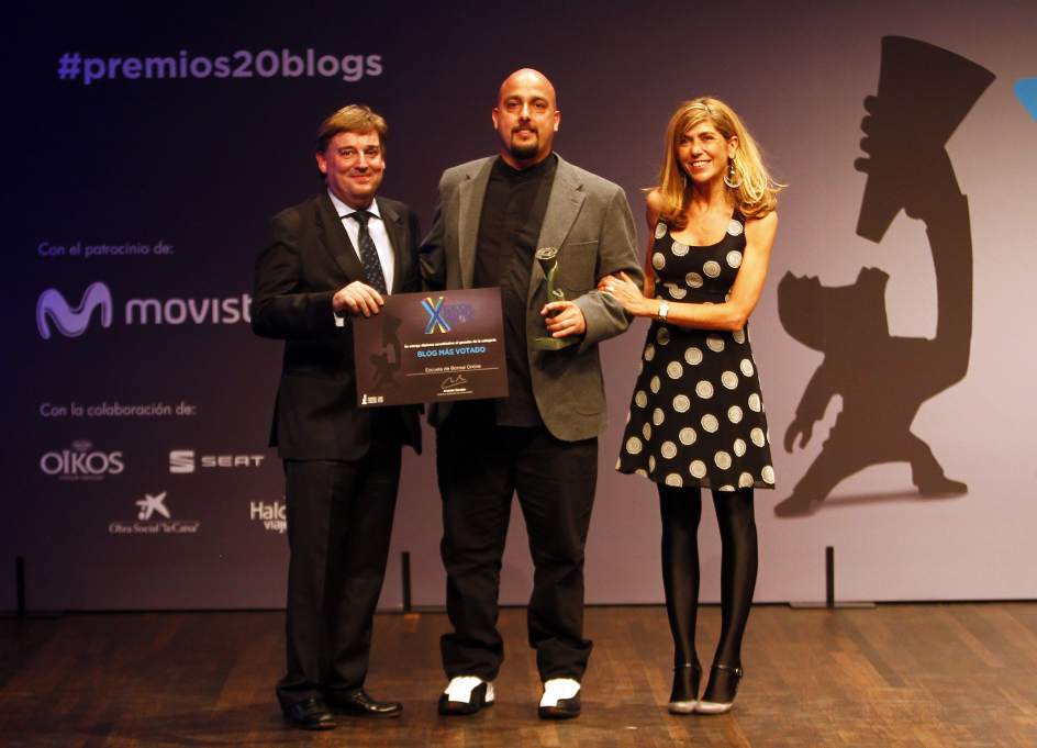 David Cortizas recogiendo premio 20 blogs